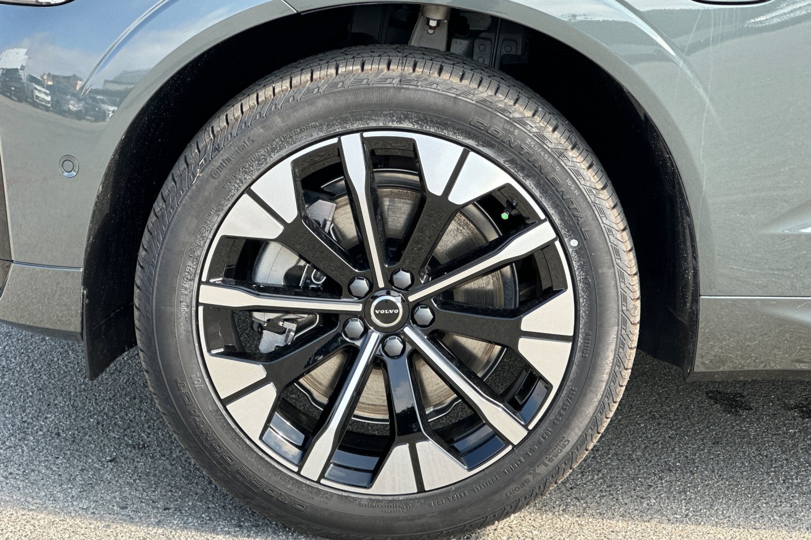 New 2026 Volvo XC60 T8 Plus w/ Climate Package PRO AWD/4WD image 26