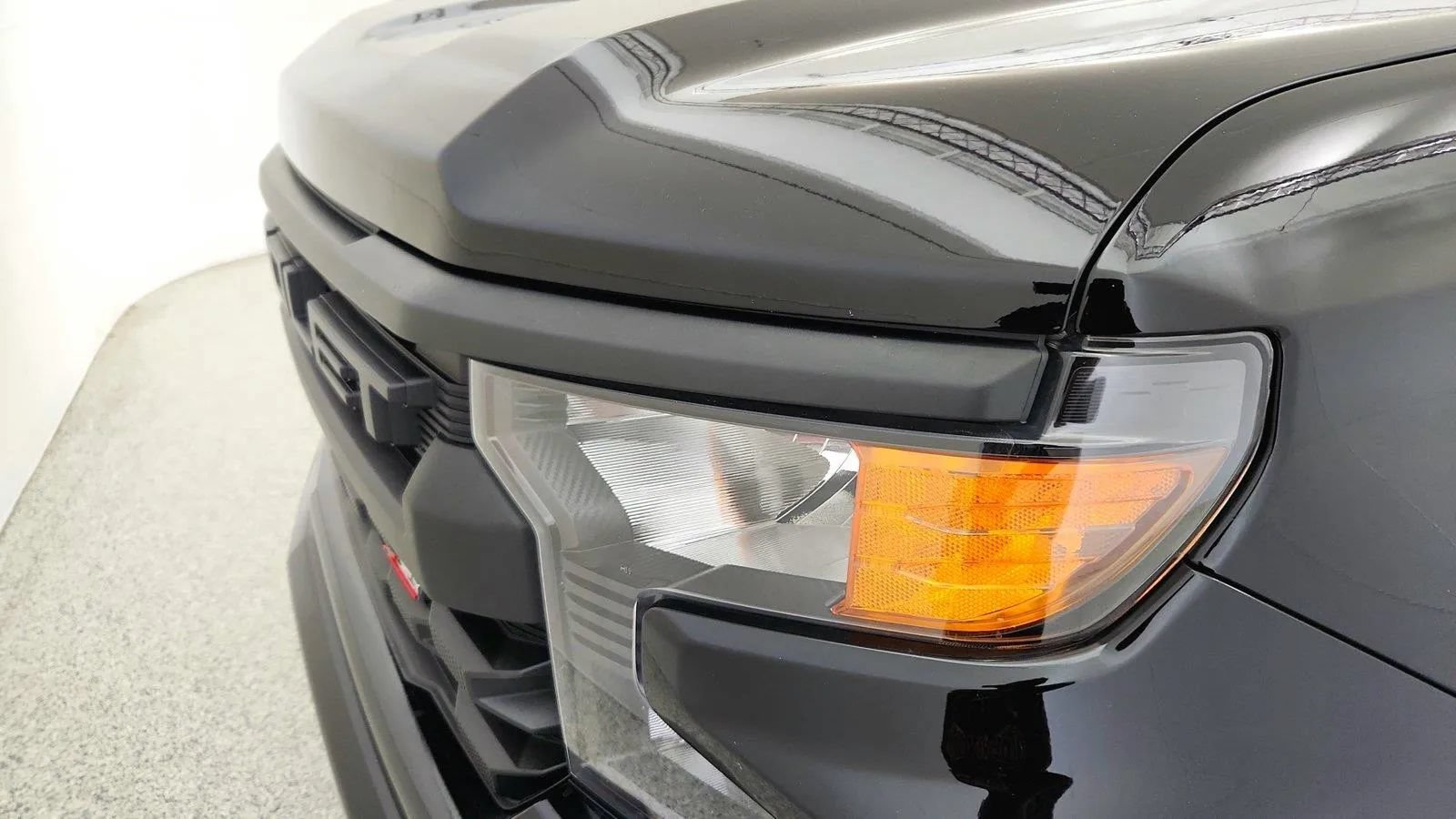 Used 2025 Chevrolet Silverado 1500 Custom Trail Boss AWD/4WD image 35