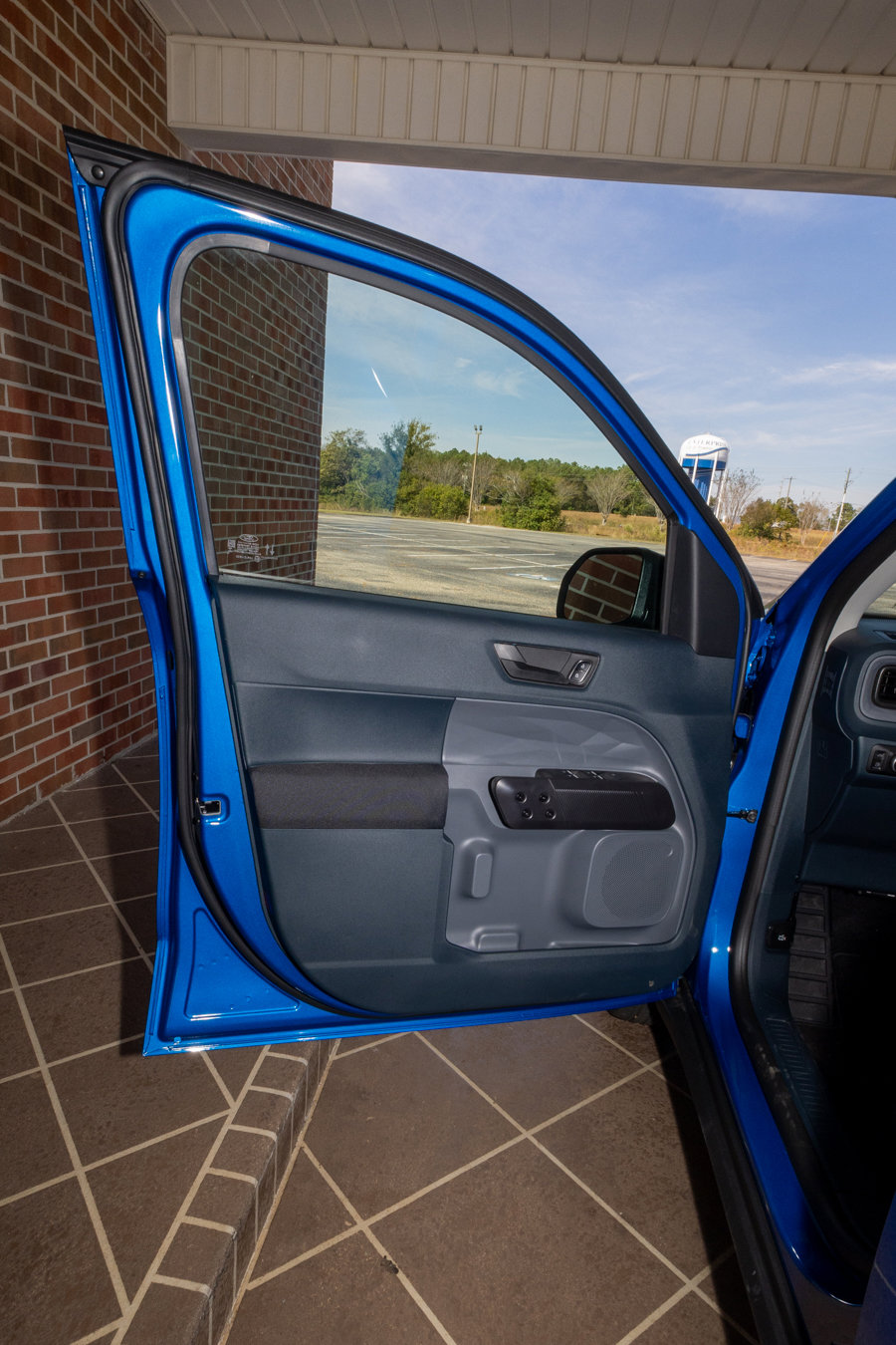 New 2025 Ford Maverick XL FWD image 10