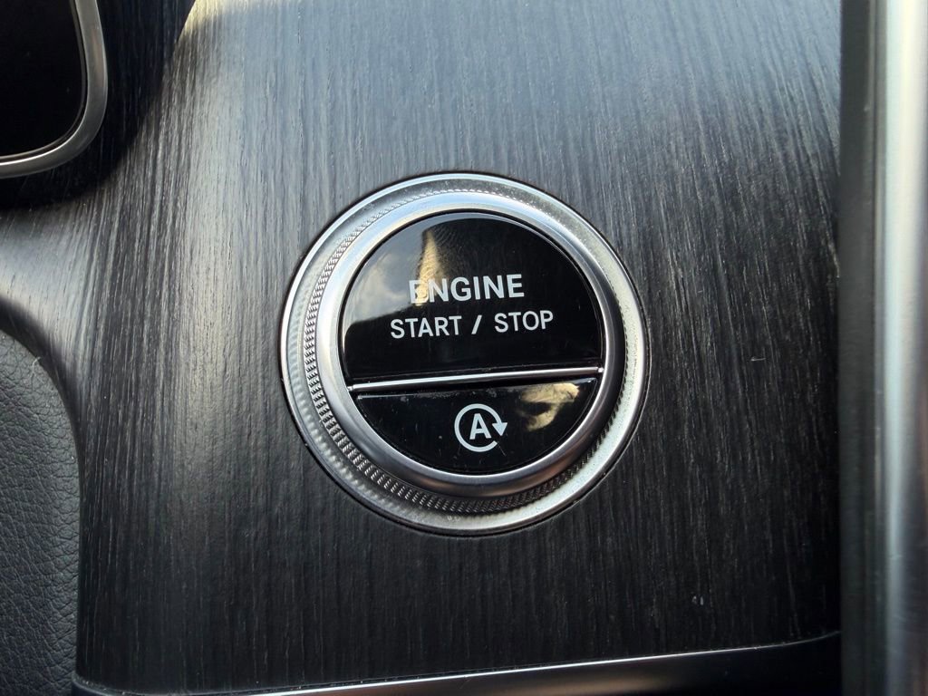 Used 2022 Mercedes-Benz S 500 4MATIC w/ AMG Line Package image 16