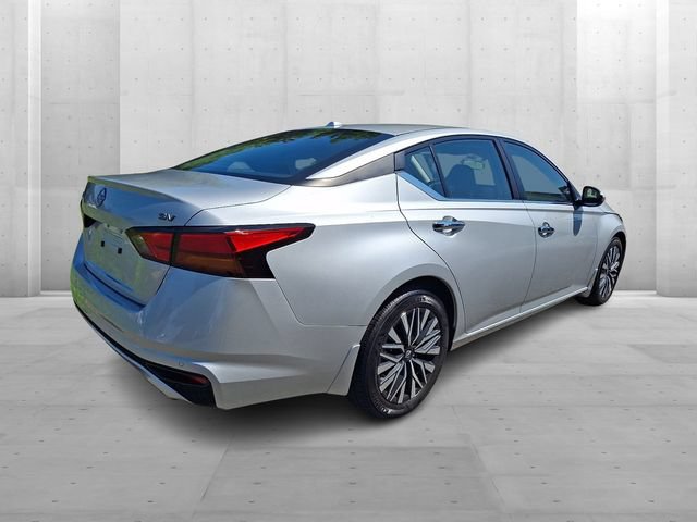 Used 2024 Nissan Altima 2.5 SV w/ SV Premium Package FWD image 6