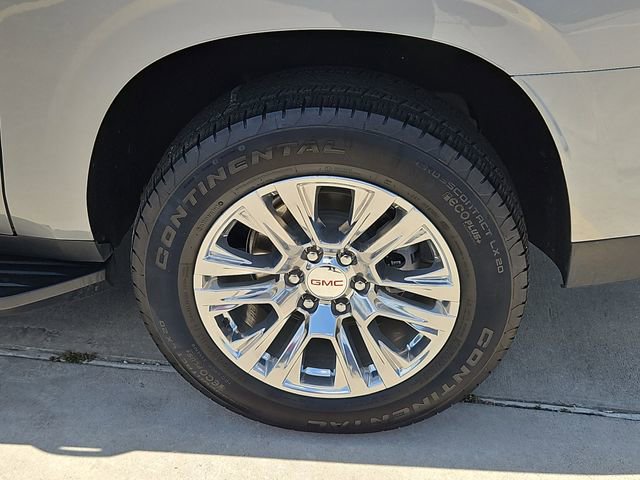 Used 2025 GMC Yukon XL Denali AWD/4WD image 13