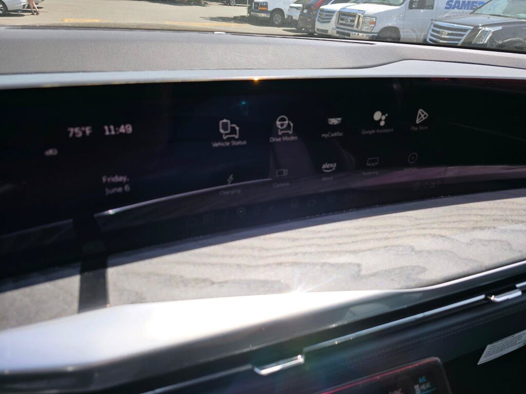 New 2025 Cadillac Escalade IQ Luxury 2 AWD/4WD image 29