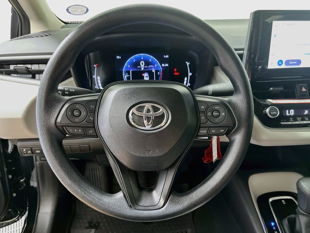 Used 2026 Toyota Corolla LE FWD image 15