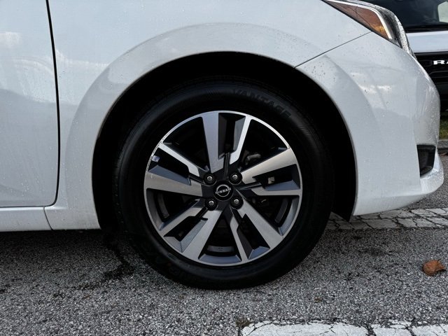 Used 2023 Nissan Versa SV image 9