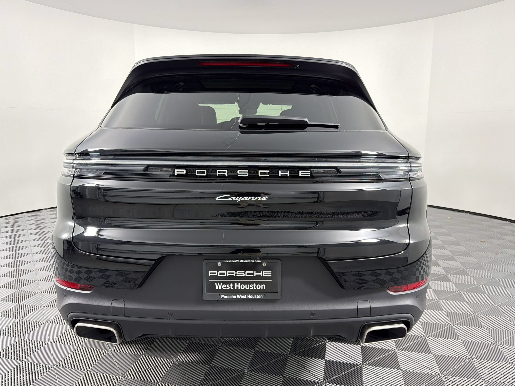 Certified 2026 Porsche Cayenne AWD/4WD image 8
