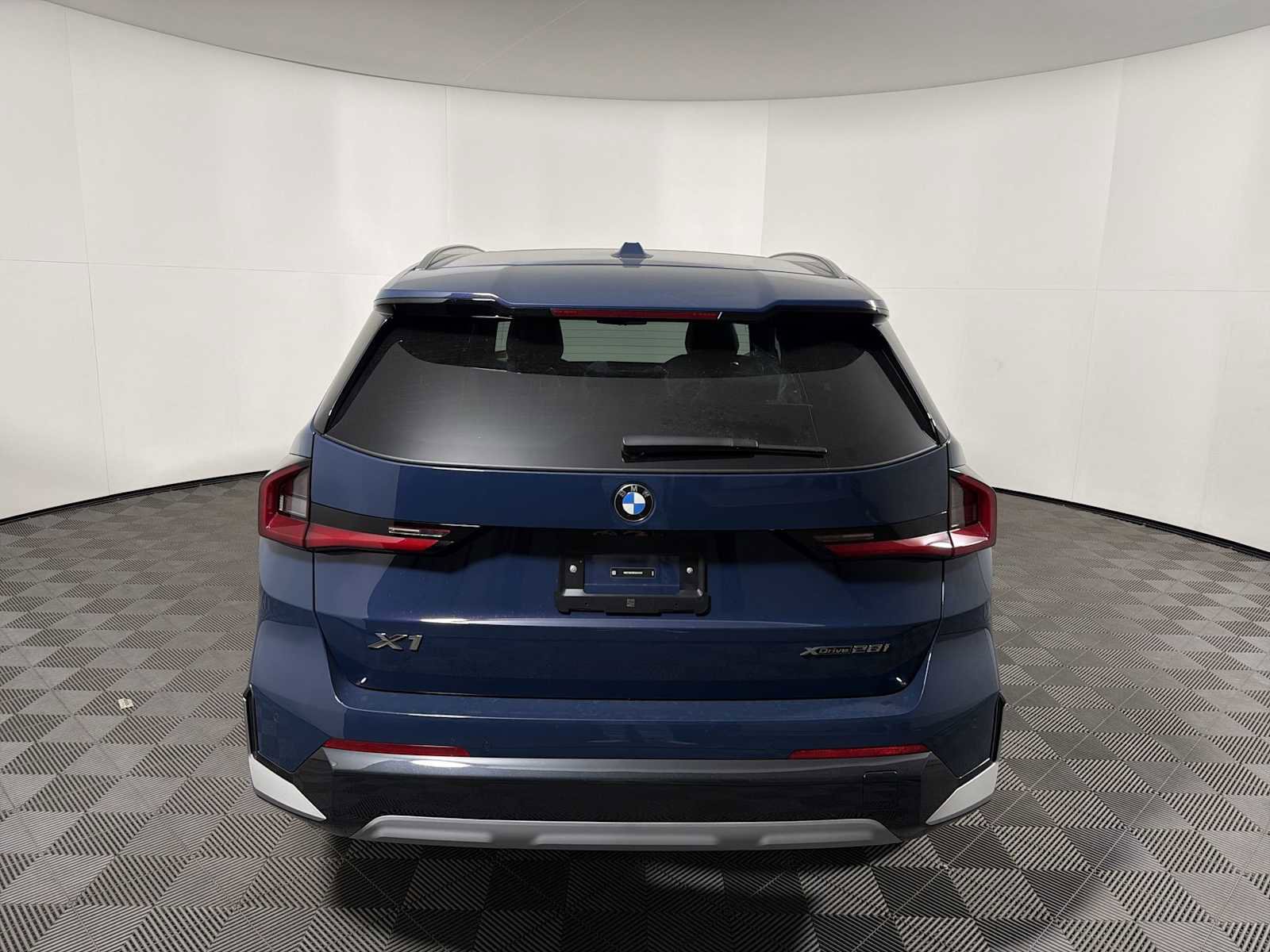 New 2026 BMW X1 xDrive28i w/ Technology Package image 2
