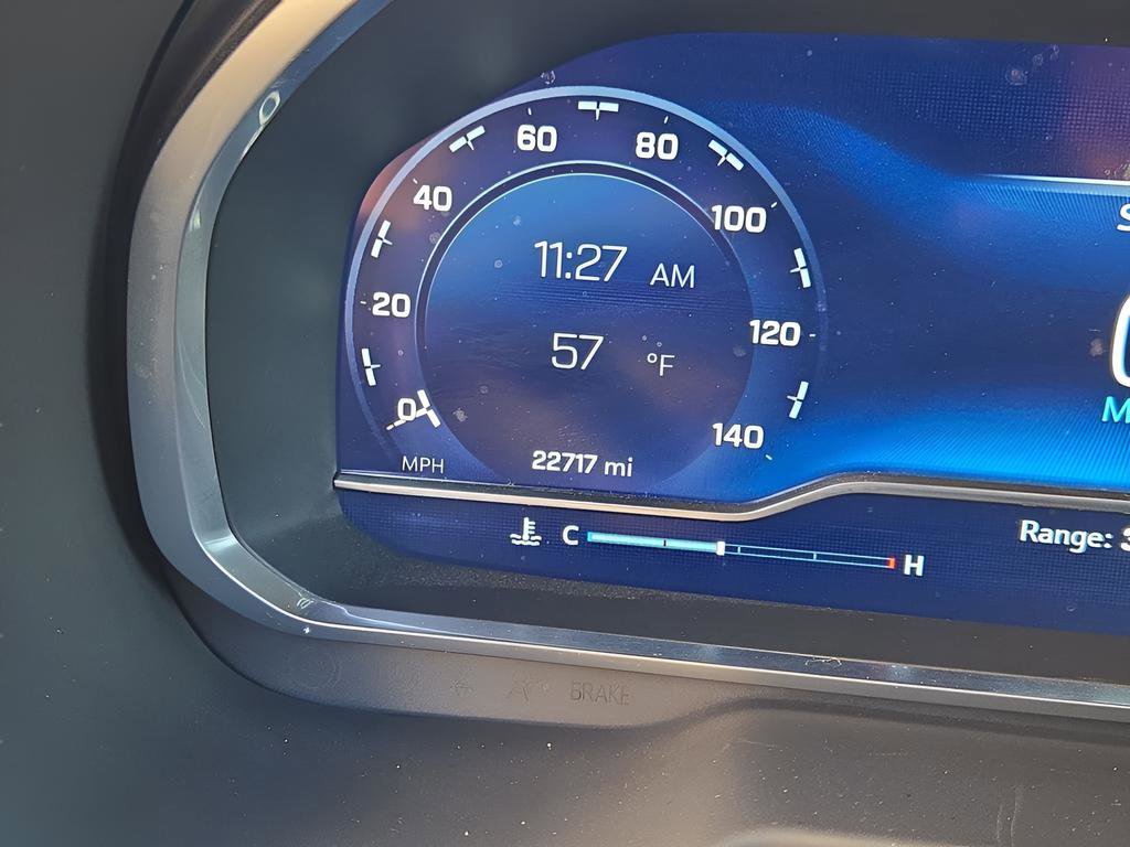 Used 2023 Chevrolet Suburban Z71 w/ Luxury Package image 31