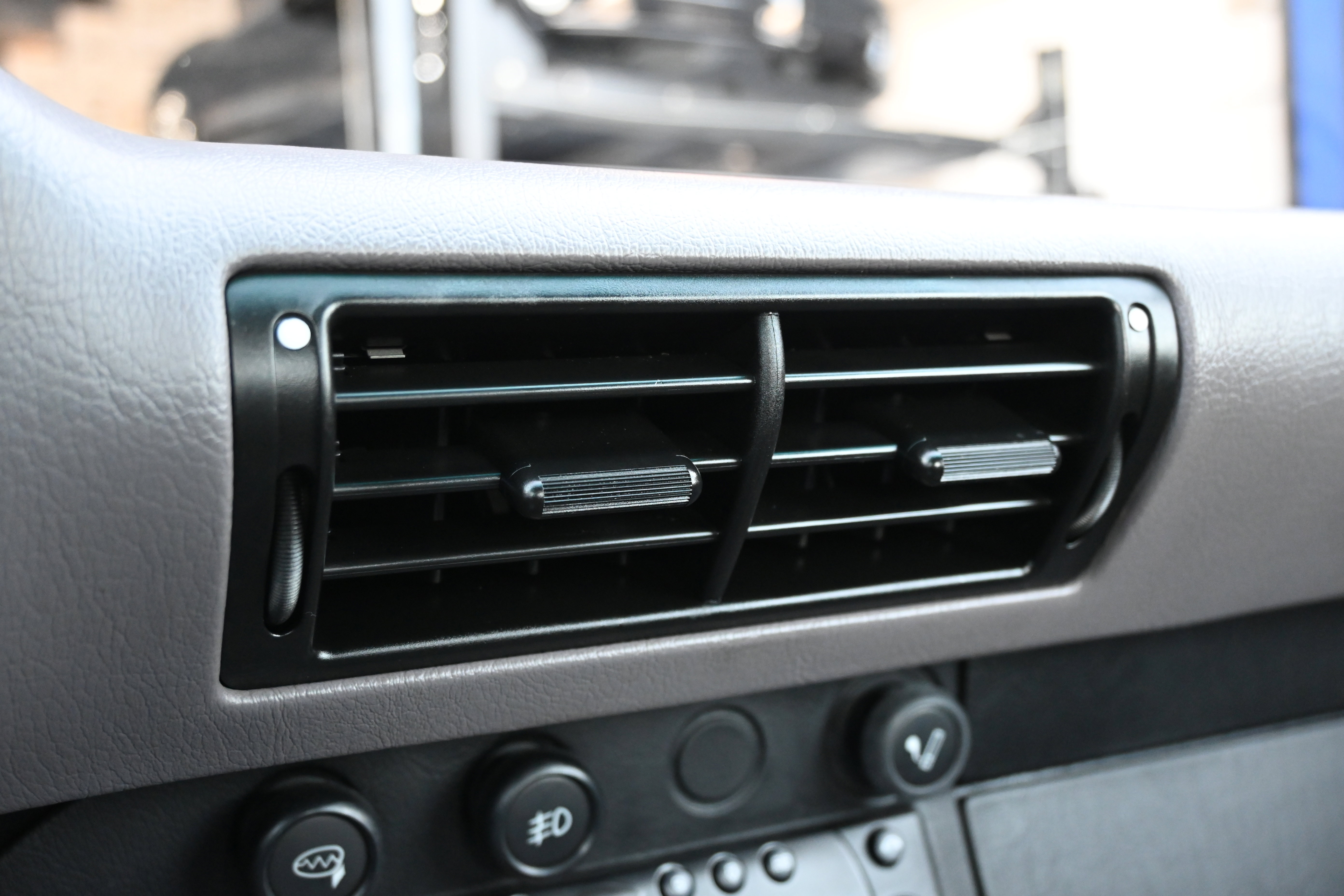 Used 1997 Porsche 911 Carrera 4 image 41