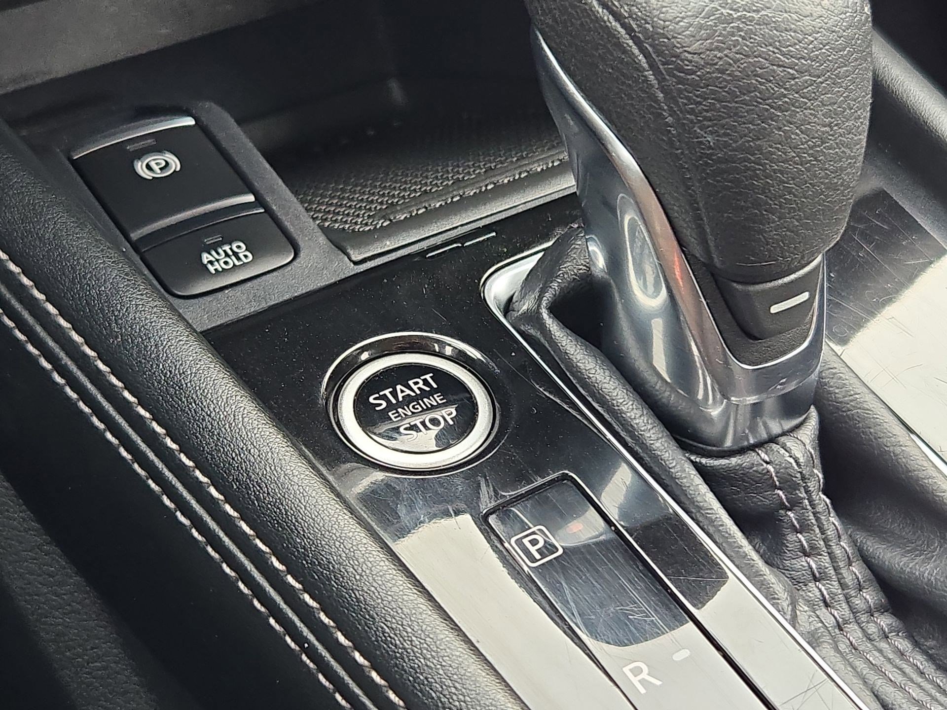 Used 2023 Nissan Kicks SR w/ SR Premium Package image 19