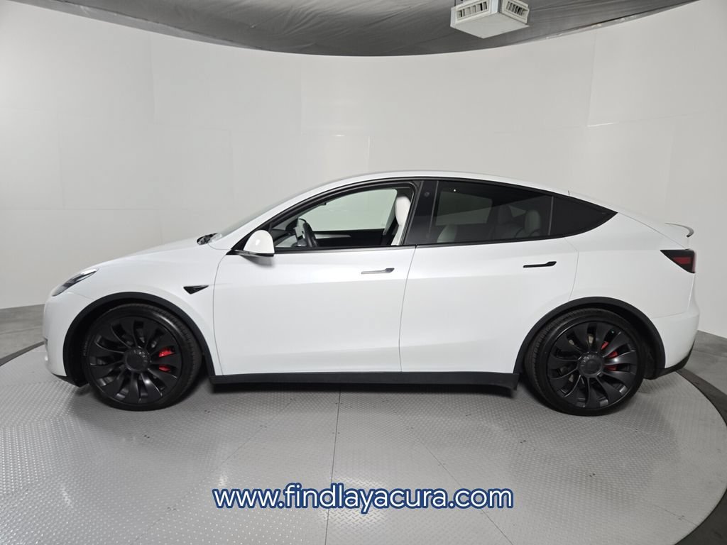 Used 2023 Tesla Model Y Performance AWD/4WD image 3
