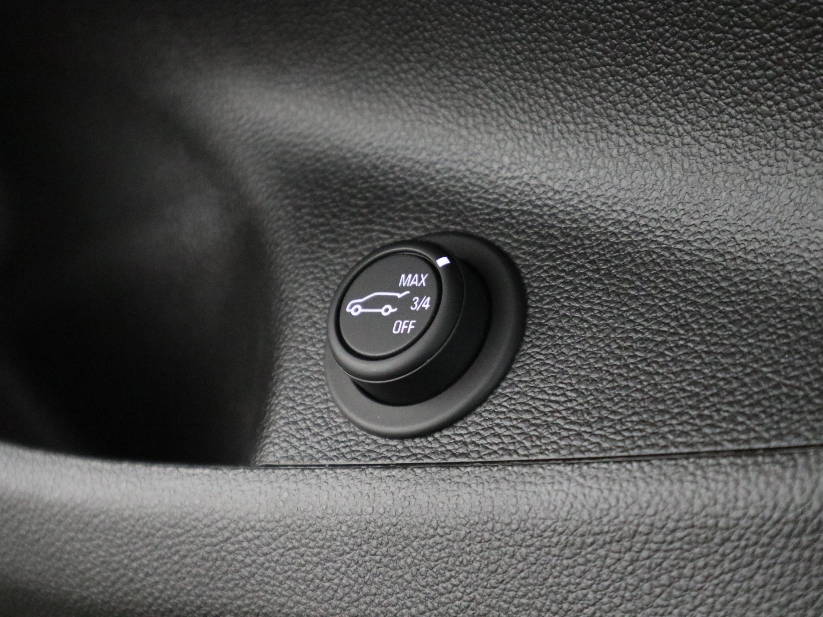 Used 2020 Buick Envision Essence image 35