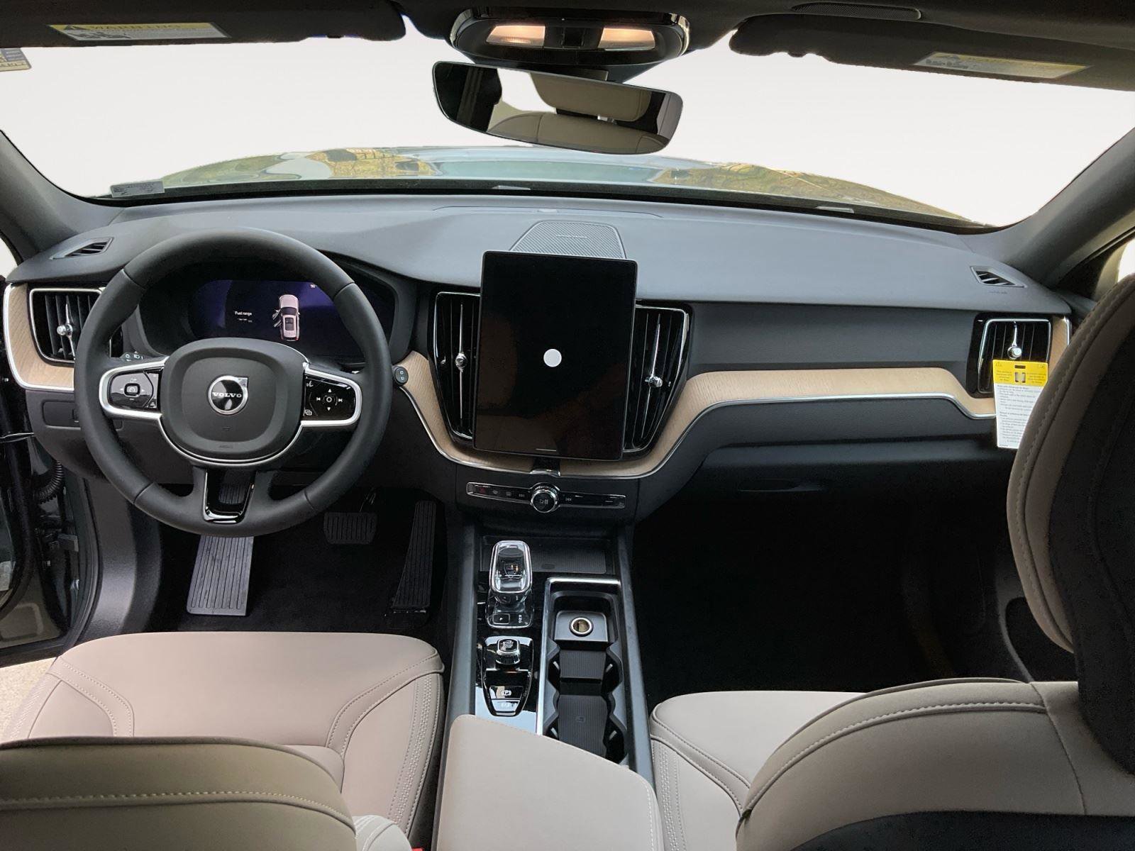 New 2026 Volvo XC60 B5 Plus w/ Climate Package AWD/4WD image 10