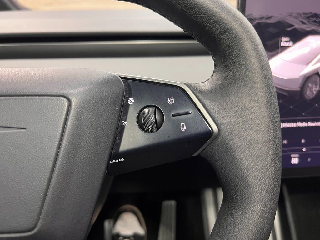 Used 2024 Tesla Cybertruck AWD Crew Cab image 17