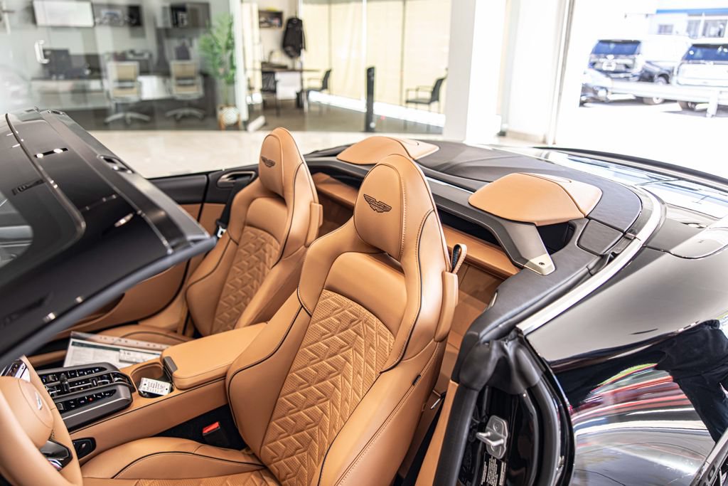 New 2026 Aston Martin Vanquish Convertible RWD image 13