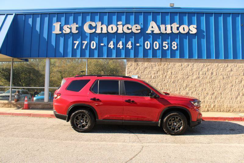 Used 2025 Honda Pilot TrailSport image 8