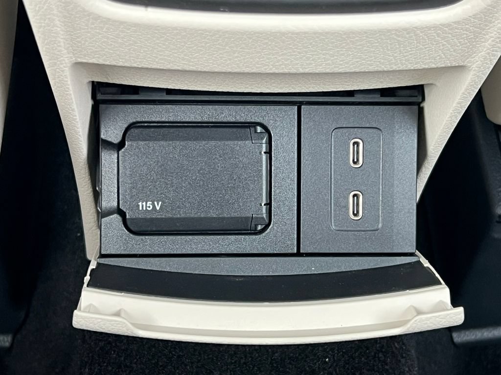 New 2026 Mercedes-Benz GLB 250 4MATIC image 32