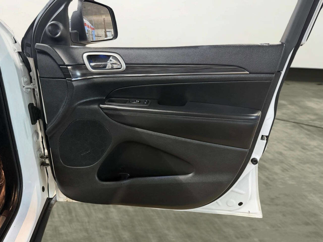 Used 2021 Jeep Grand Cherokee Limited image 29