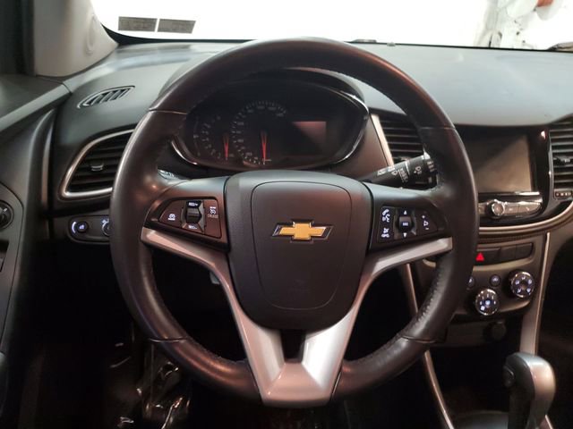 Used 2019 Chevrolet Trax LT w/ LT Convenience Package AWD/4WD image 15