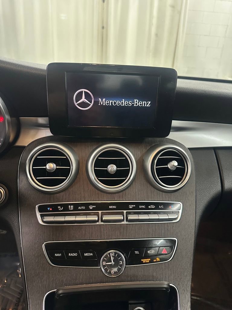 Used 2019 Mercedes-Benz C 300 4MATIC Sedan image 19