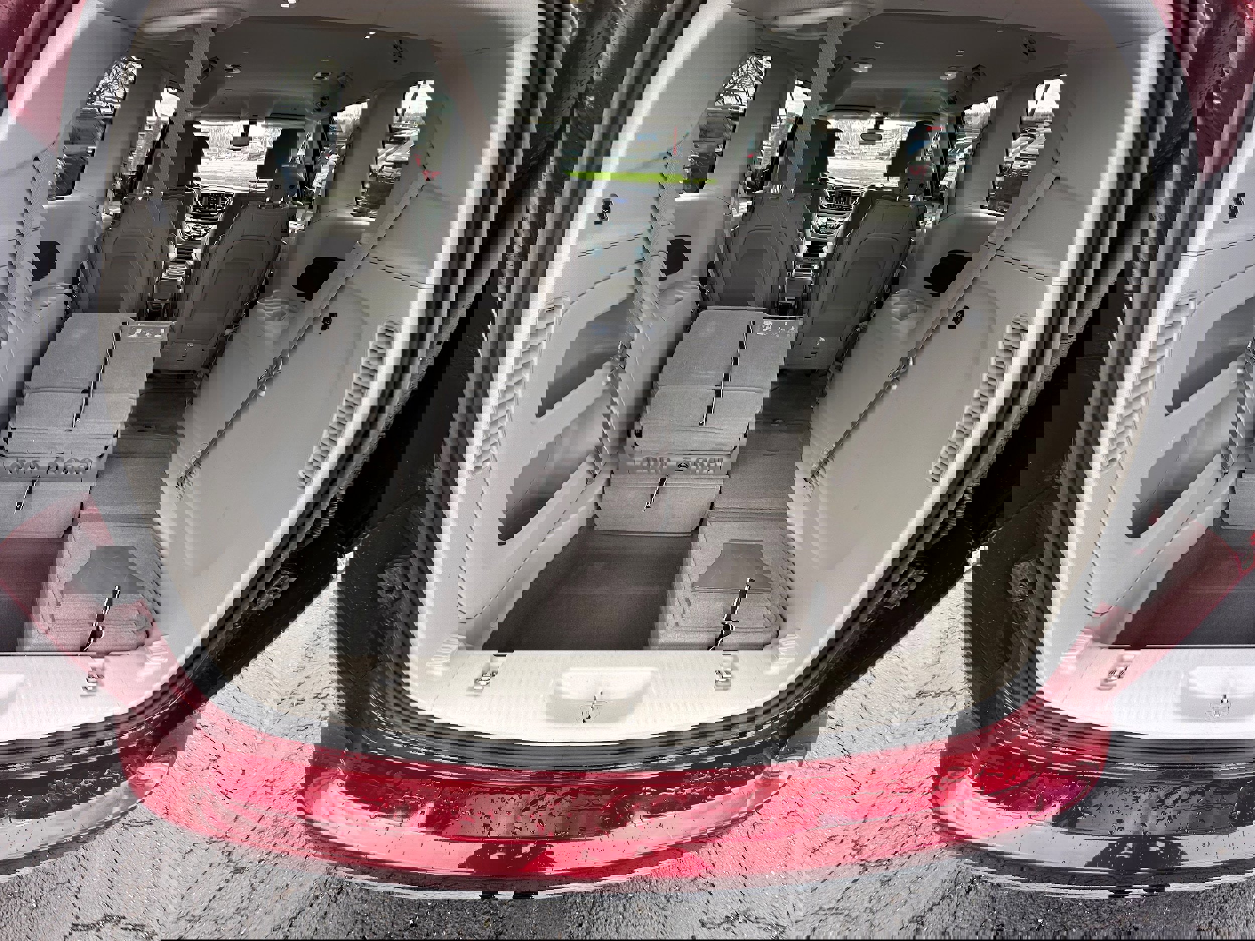 Used 2019 Chrysler Pacifica Touring Plus w/ Cold Weather Group image 11