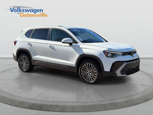 Used 2025 Volkswagen Taos SE