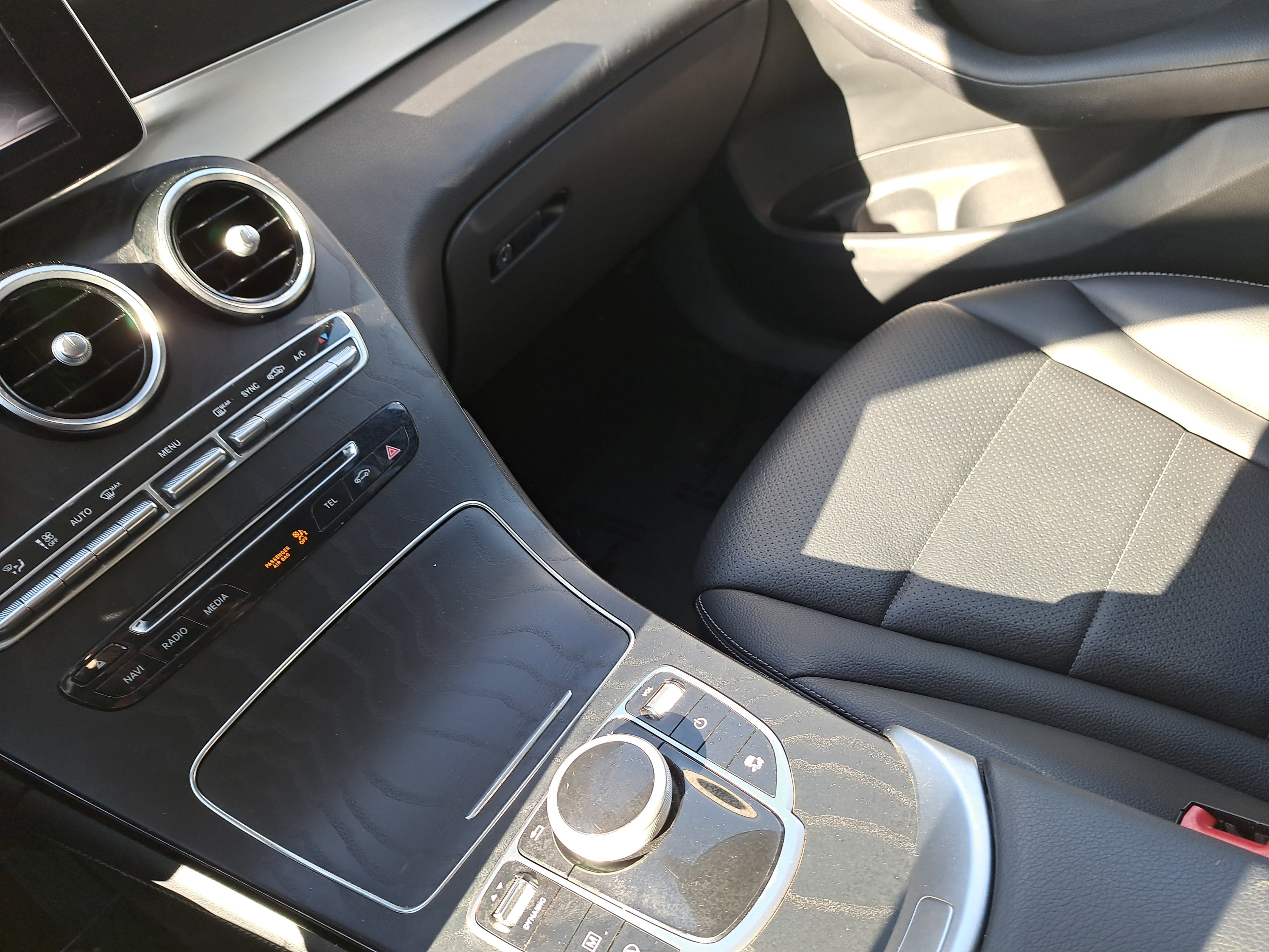 Used 2019 Mercedes-Benz GLC 300 image 25