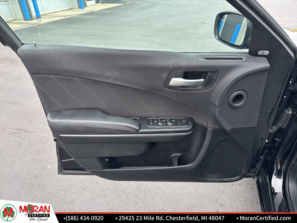 Used 2018 Dodge Charger GT image 9