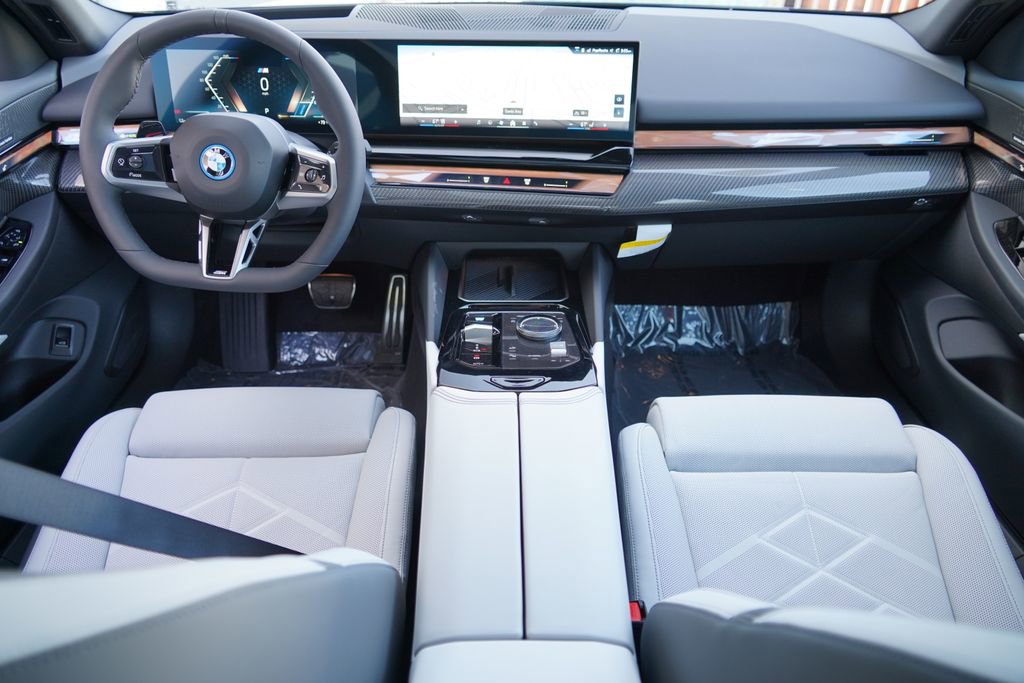 New 2026 BMW i5 eDrive40 w/ M Sport Package RWD image 13