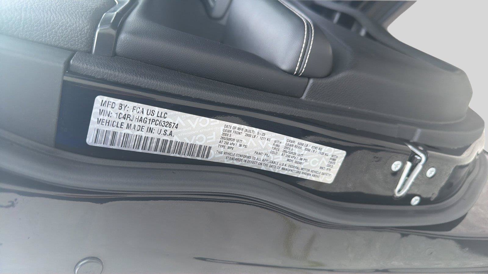 Used 2023 Jeep Grand Cherokee Altitude AWD/4WD image 25