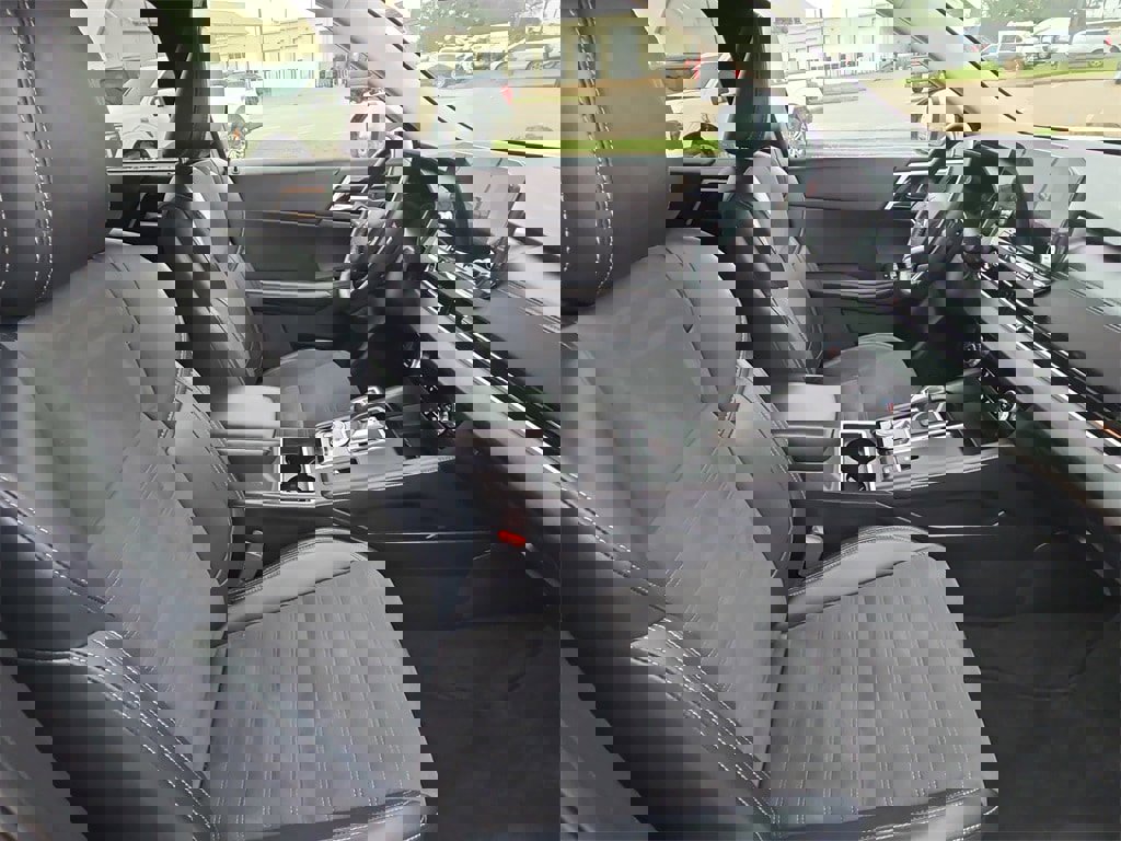 Used 2024 Mitsubishi Outlander SE image 10