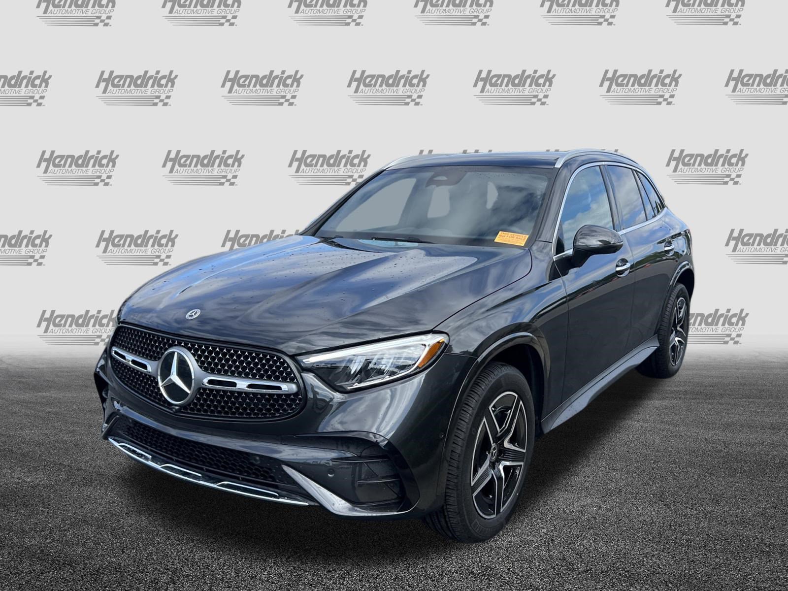 Used 2025 Mercedes-Benz GLC 300 4MATIC image 5