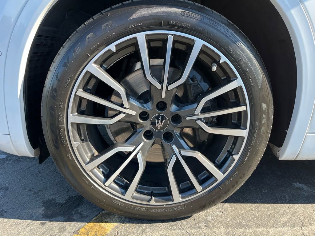 Used 2023 Maserati Grecale Modena image 34