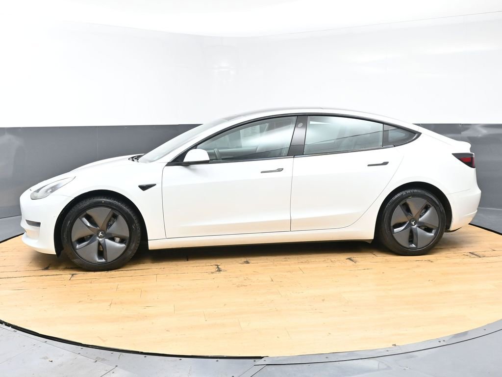 Used 2021 Tesla Model 3 Standard Range Plus image 5