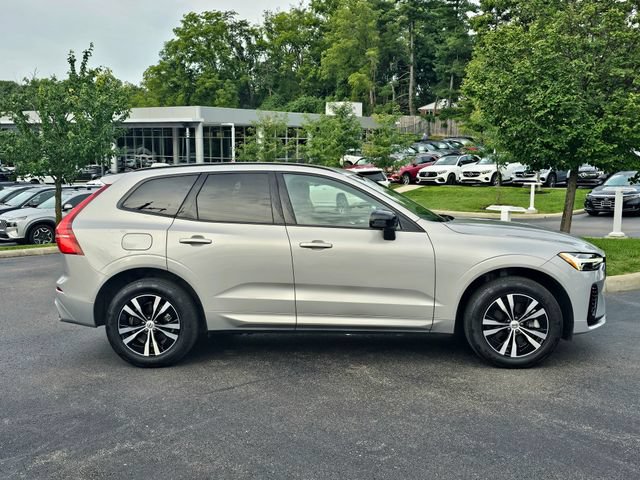 Used 2024 Volvo XC60 T8 Core AWD/4WD image 7