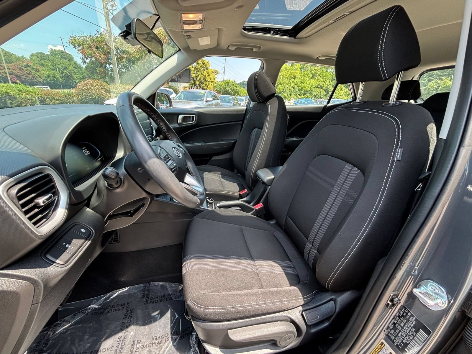 Used 2026 Hyundai Venue SEL FWD image 33