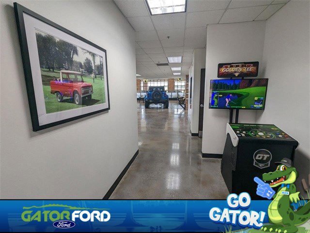 Used 2023 Ford F150 XLT image 36