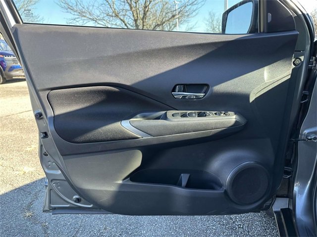 Used 2021 Nissan Kicks SV image 16