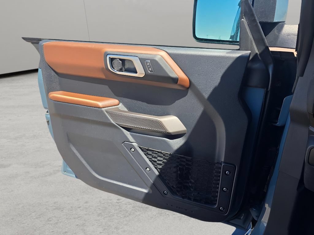 Used 2022 Ford Bronco Outer Banks AWD/4WD image 14