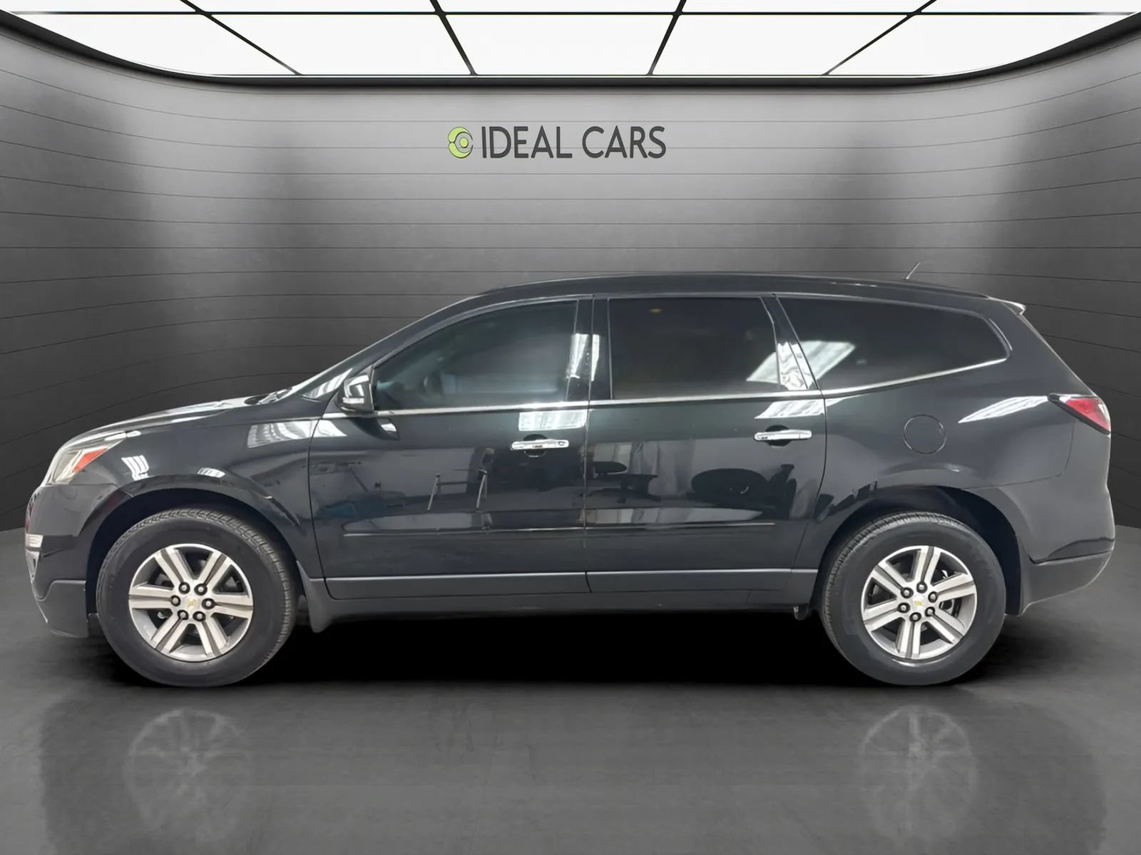 Used 2015 Chevrolet Traverse LT FWD image 8