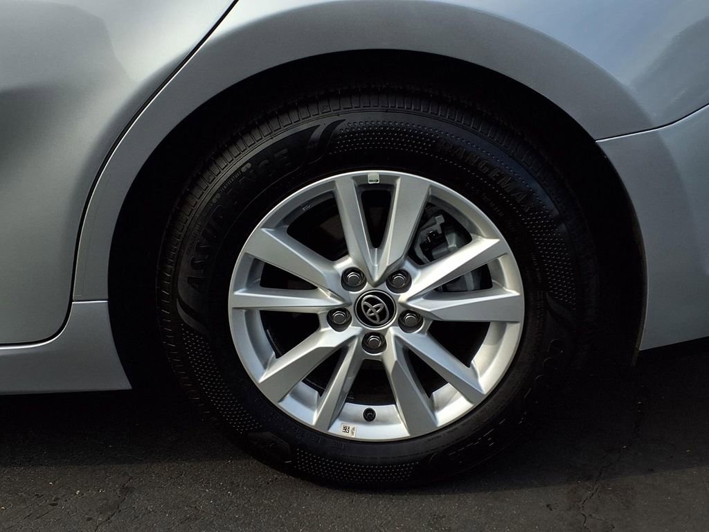 Certified 2025 Toyota Camry LE w/ Convenience Package image 4