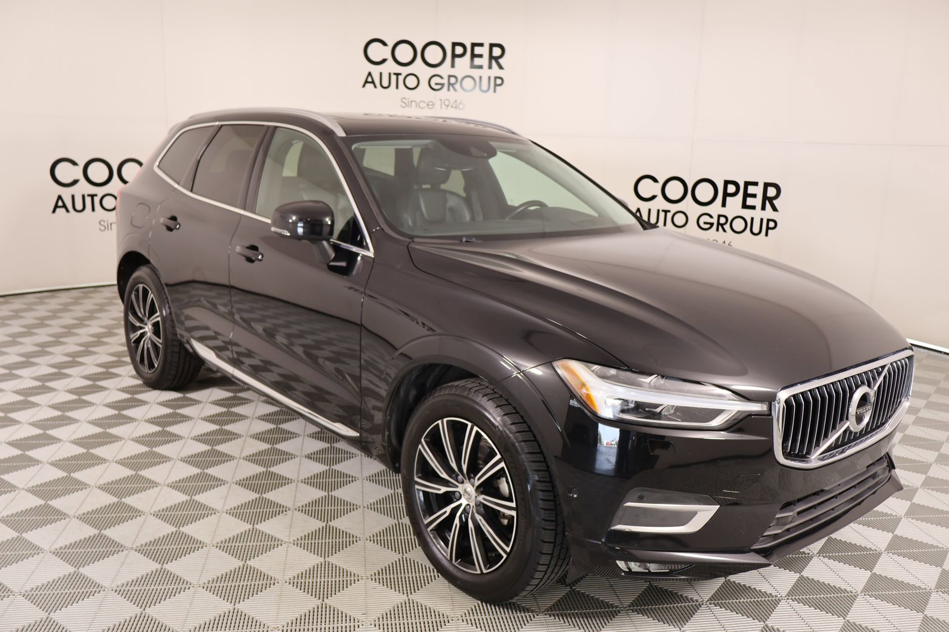 Used 2018 Volvo XC60 T5 Inscription w/ Convenience Package