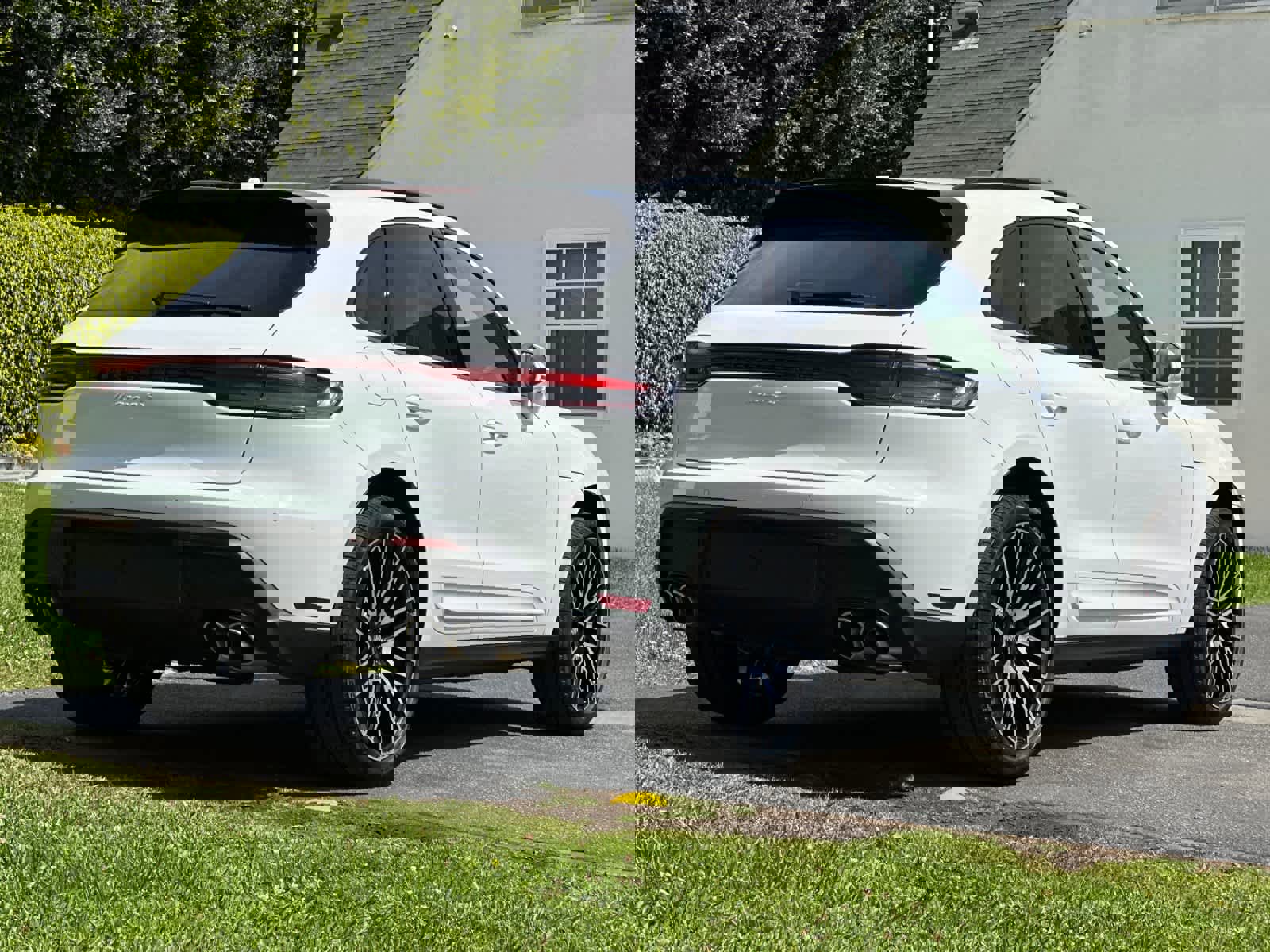 New 2026 Porsche Macan S image 8