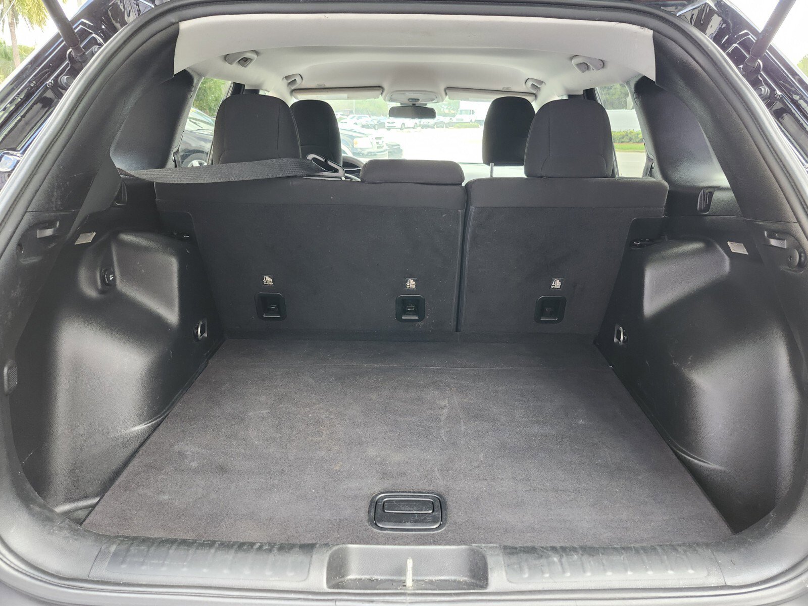 Used 2019 Jeep Cherokee Latitude w/ Popular Appearance Group image 7