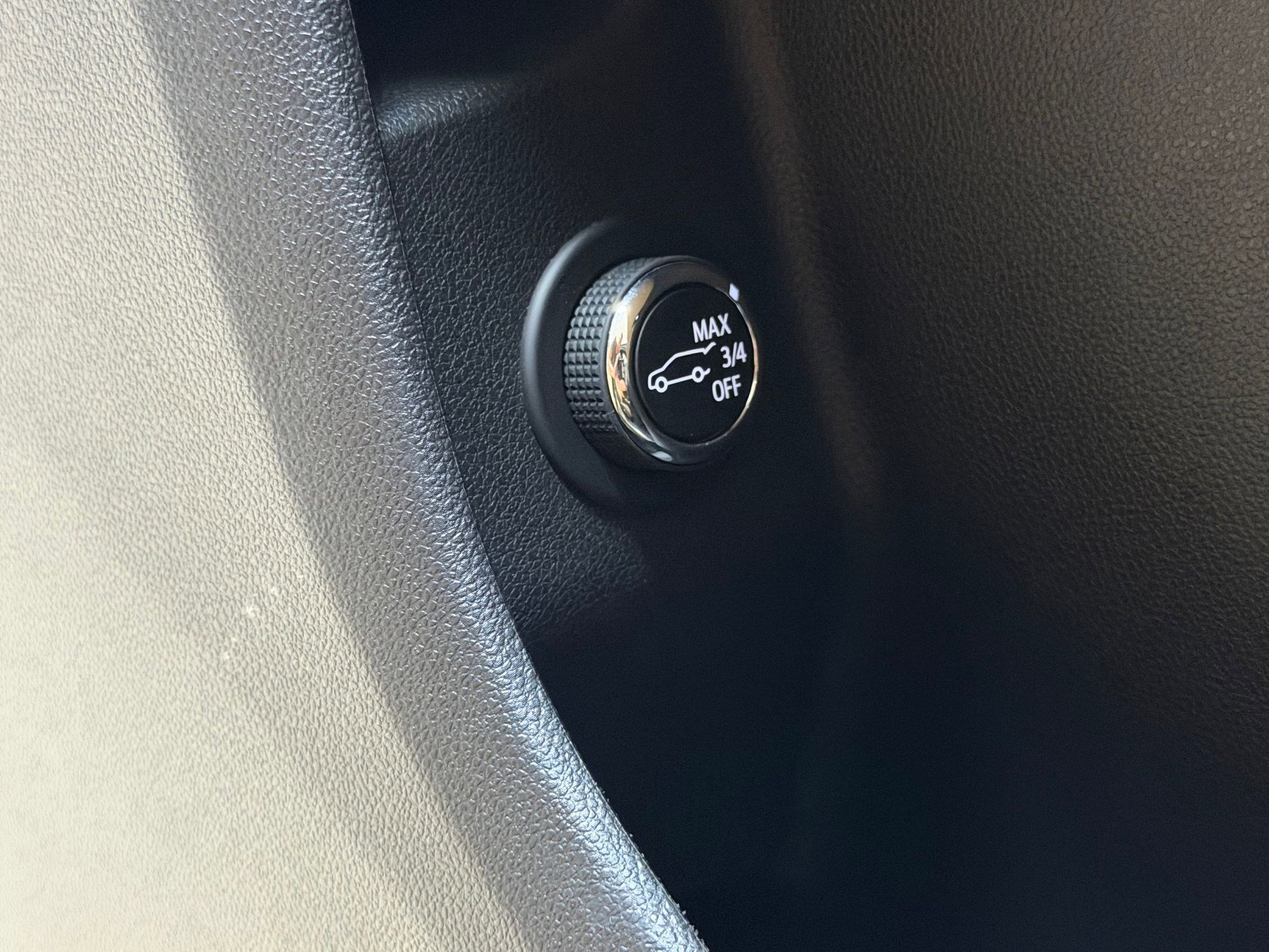 Certified 2024 Cadillac XT4 Premium Luxury image 17