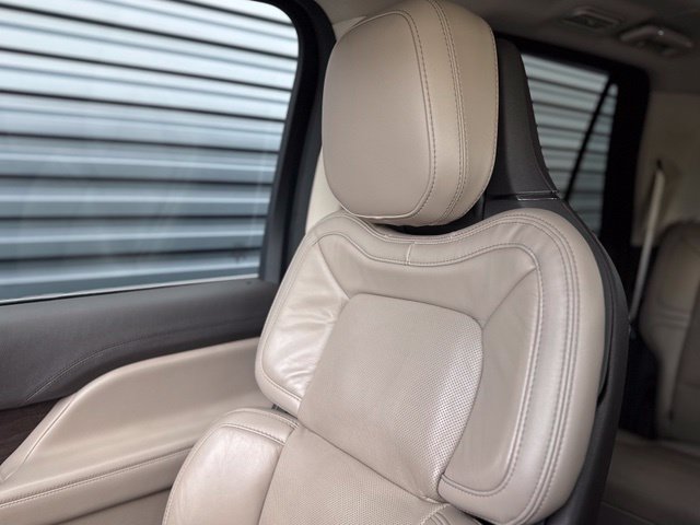 Used 2024 Lincoln Navigator Reserve AWD/4WD image 32
