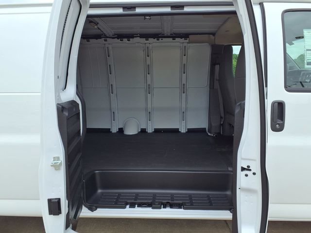 New 2026 Chevrolet Express 2500 Extended w/ Driver Convenience Package RWD image 23