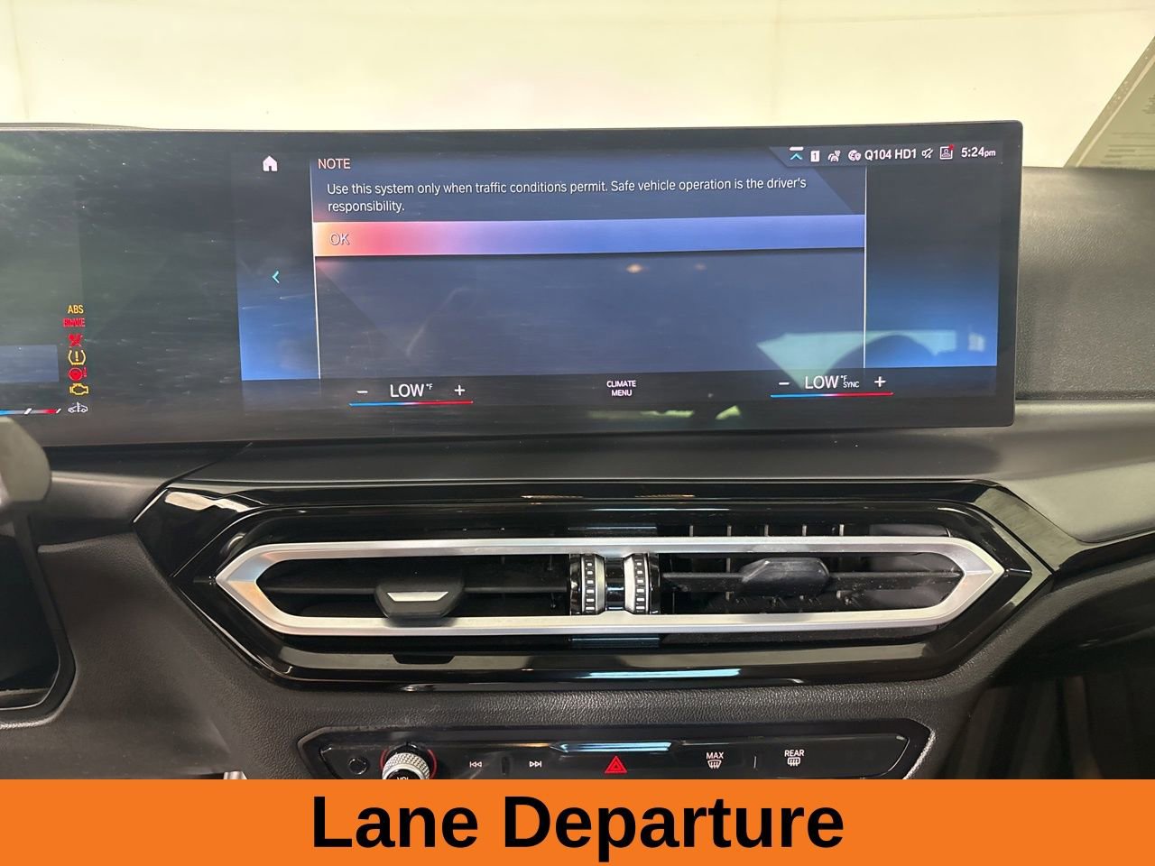 Used 2023 BMW 230i xDrive Coupe w/ Premium Package image 15