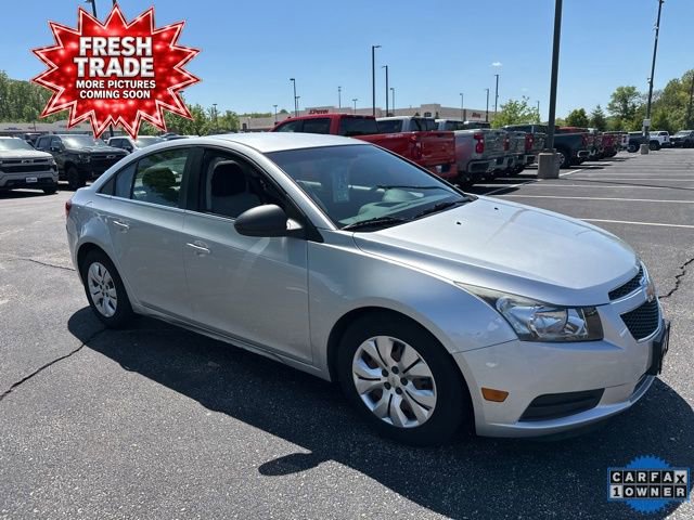 Used 2012 Chevrolet Cruze LS w/ Connectivity Package FWD image 3