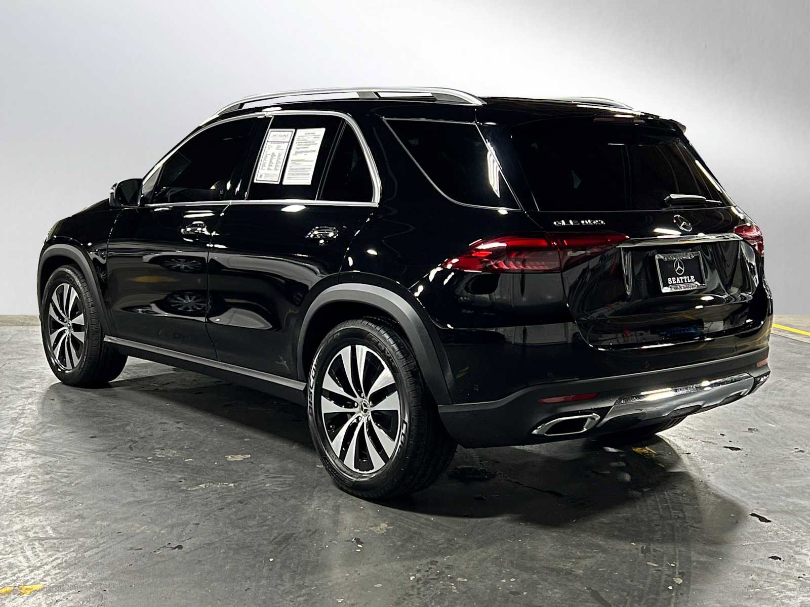 Used 2025 Mercedes-Benz GLE 350 4MATIC image 5